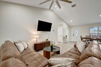 Building Photo - 7724 Simon Ridge Ct