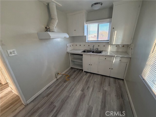 Building Photo - 8529 Oleander Ave