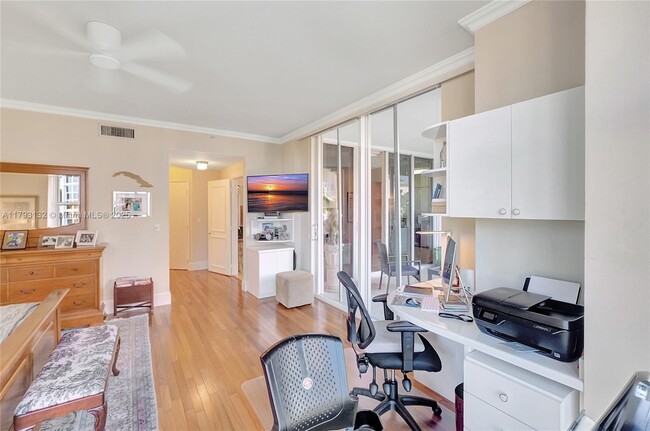Building Photo - 731 Crandon Blvd