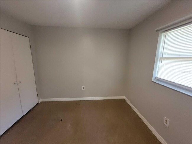 Building Photo - 402 Peters St