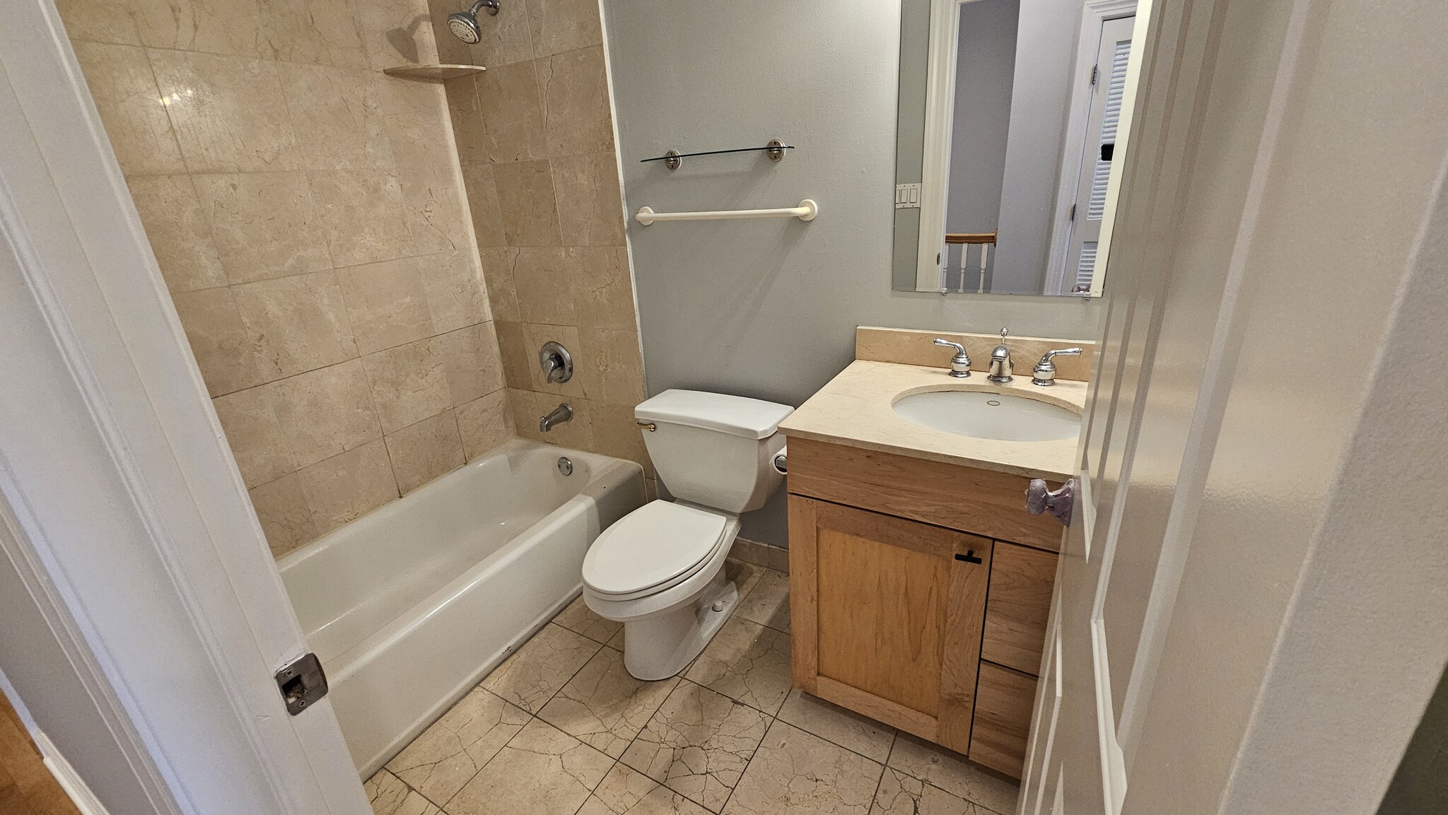 Building Photo - 509 N Hartland Ct