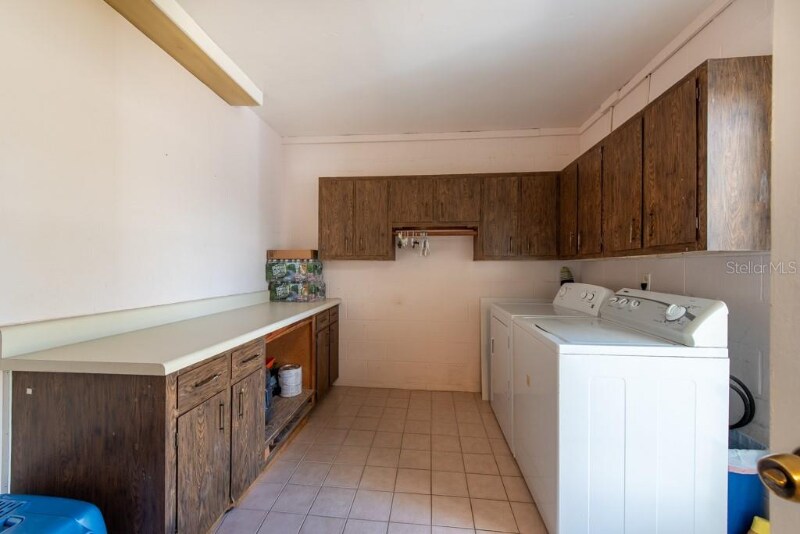 Building Photo - 6818 Robinswood Ln