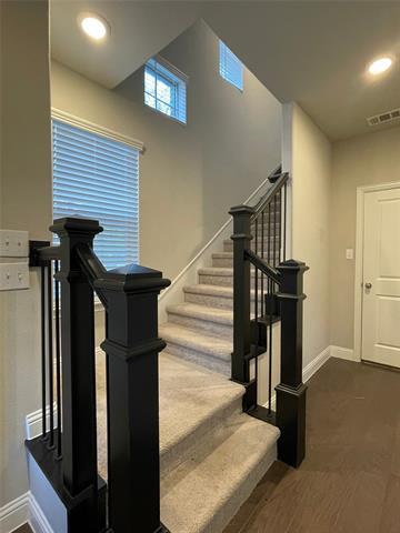 Building Photo - 2401 Springhill Ave