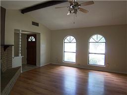 Building Photo - 3 Bedroom House in The Colony!