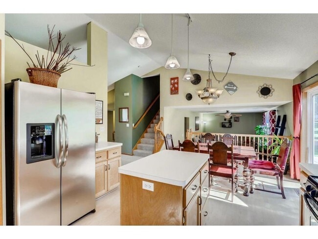 Building Photo - 608 Holly Cir SW