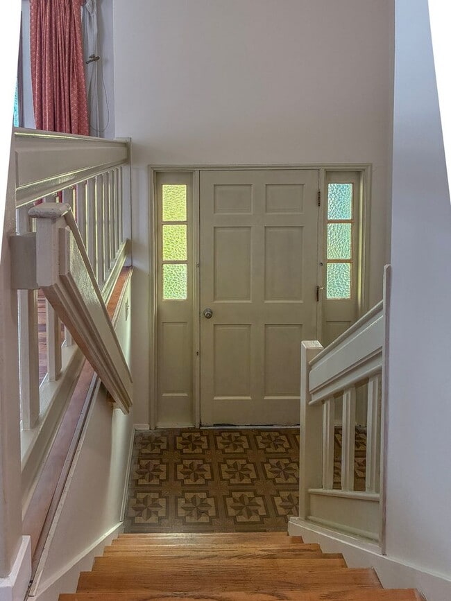 Building Photo - Beaverton Home Available ! Inquire today for a tour !