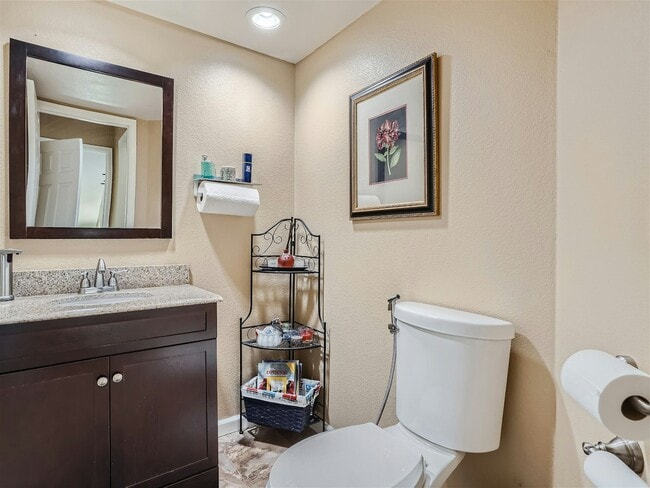 Building Photo - 16379 Stone Ledge Dr