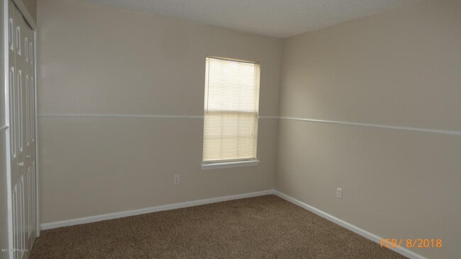 Building Photo - 1685 Aston Hall Ct