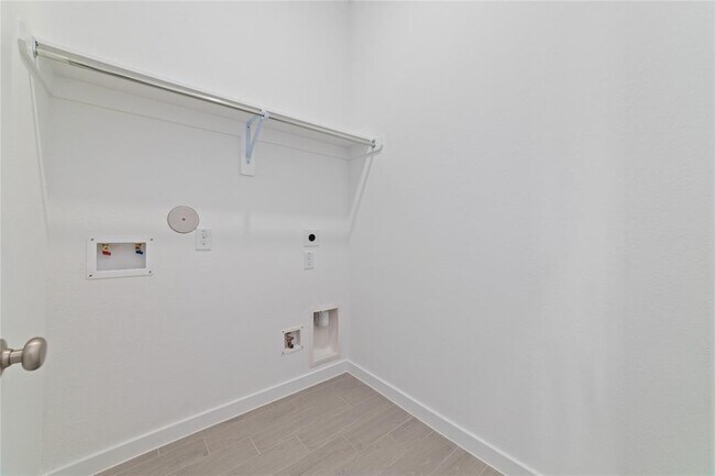 Building Photo - 6559 Scarlet Pond Ln