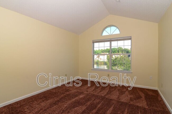 Building Photo - 381 Westview Dr