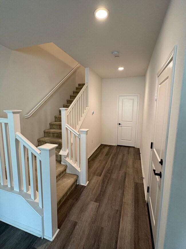 Building Photo - 3160 E Yountville Dr