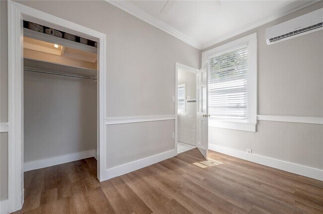 Building Photo - 236 W North St