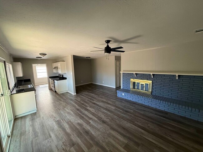Building Photo - Beautiful 3 Bedroom House in Plano