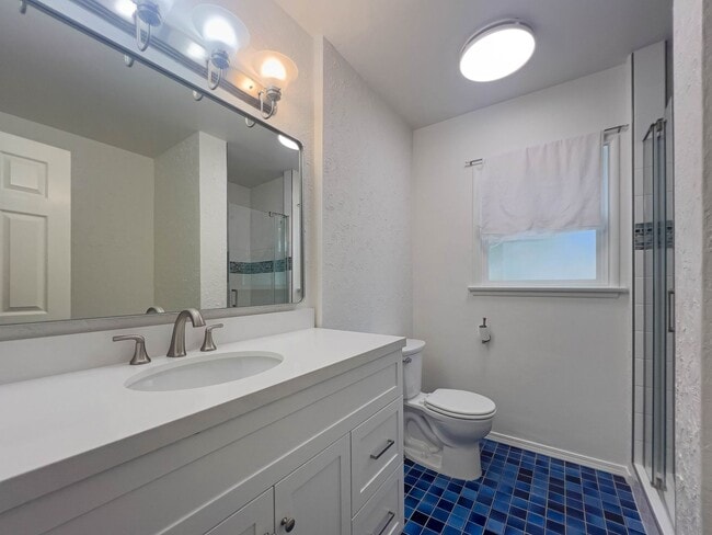 Building Photo - Spacious 3BR Home in Prime Burbank!