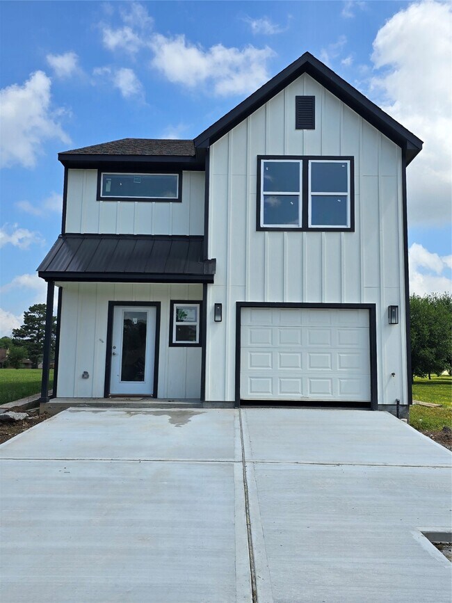 Primary Photo - 12961 Orion Ct E