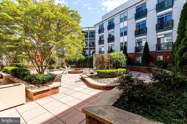 Building Photo - 1800 Wilson Blvd