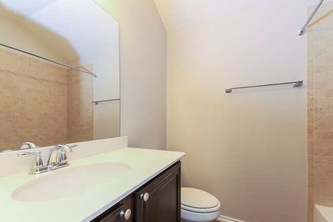 Building Photo - 1629 Applegate Way