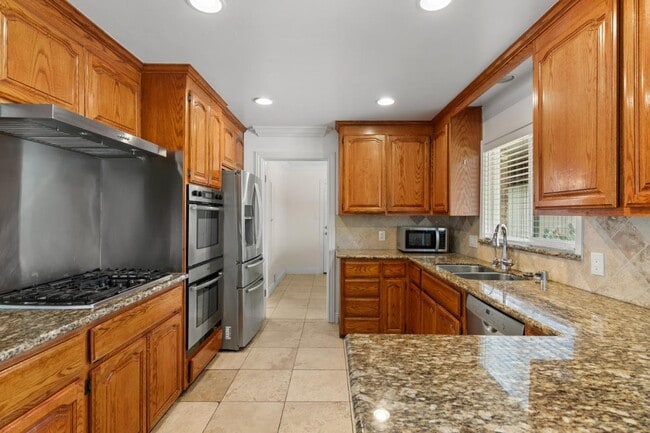 Building Photo - 1824 Black Mountain Rd