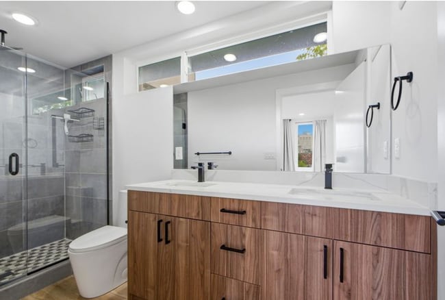 Building Photo - 3B3B cozy townhome