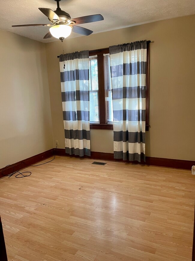 Building Photo - 451 N Roosevelt St