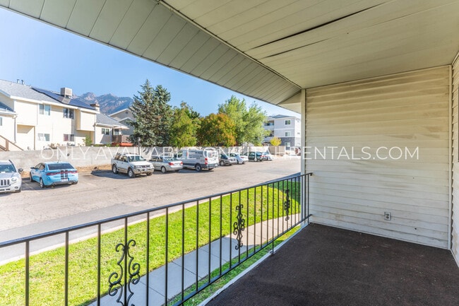 Building Photo - 2416 E 6895 S