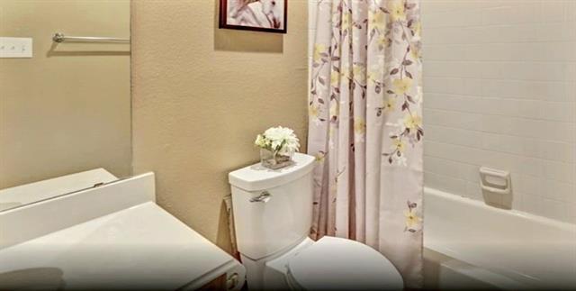 Building Photo - 209 Piccadilly Cir