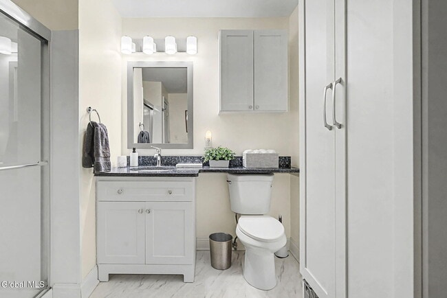 Building Photo - 87 Railroad Pl