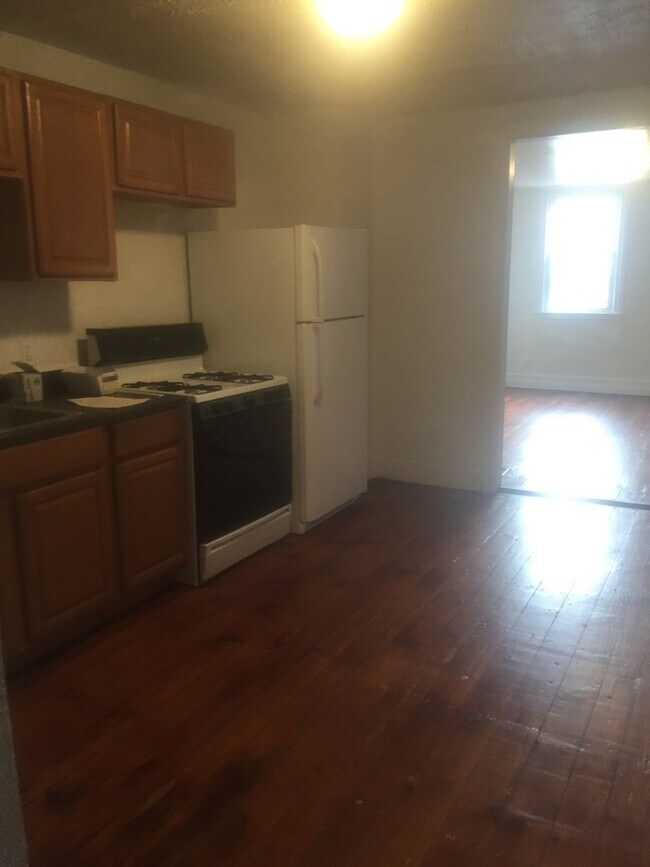 Primary Photo - 3 Bedroom House in Downtown York