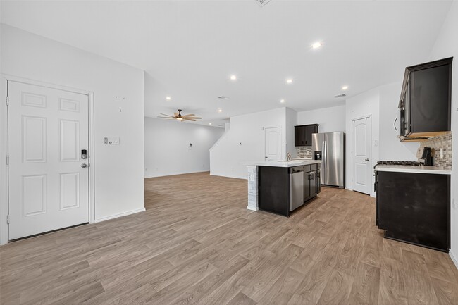 Building Photo - 14128 Upper Gardenia Ln