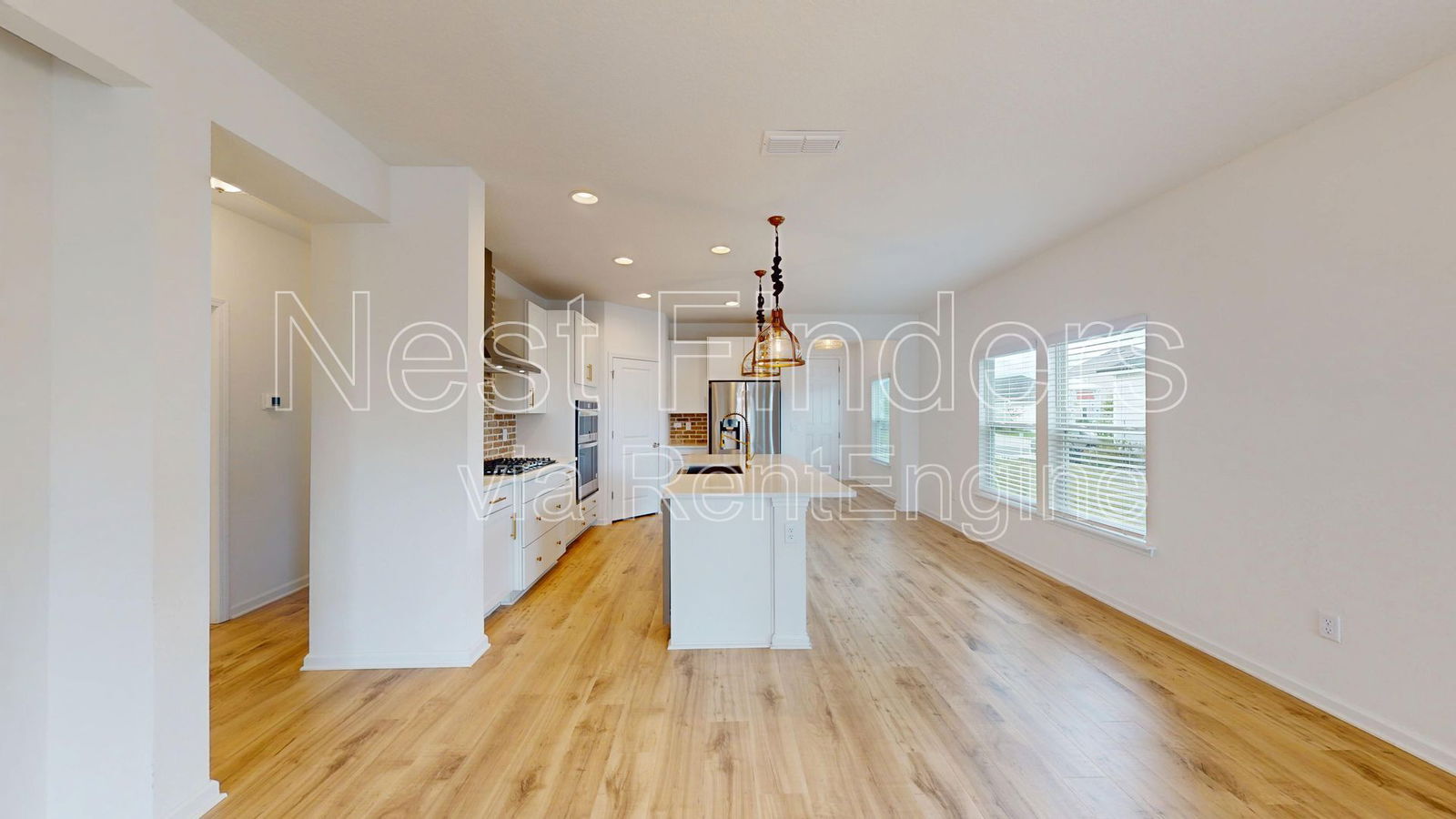 Building Photo - 637 Stargaze Ln