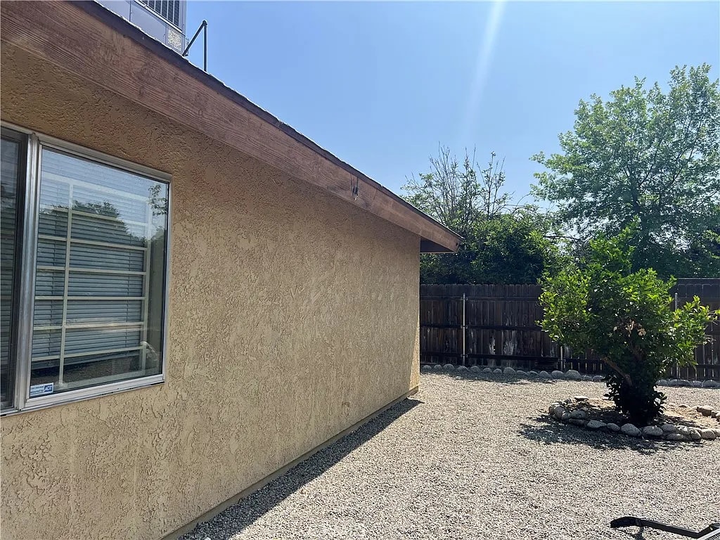 Building Photo - 45943 Bentley St