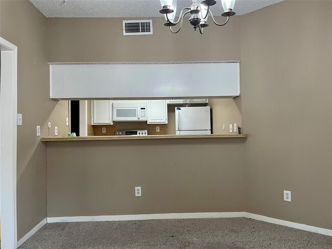 Building Photo - 10130 Waterstone Dr