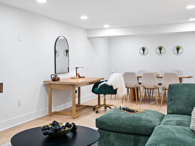 Building Photo - 4155 Ascot Ln