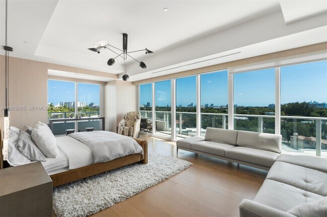 Building Photo - 4701 Meridian Ave