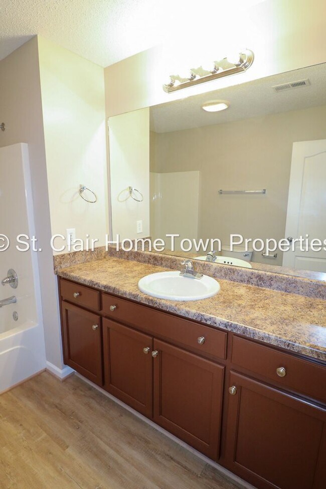 Building Photo - Wonderful Floor Plan