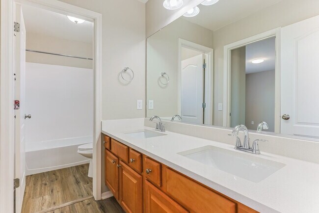 Building Photo - 3286 E Merlot St