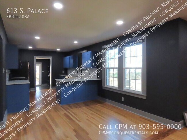 Building Photo - 613 S. Palace-