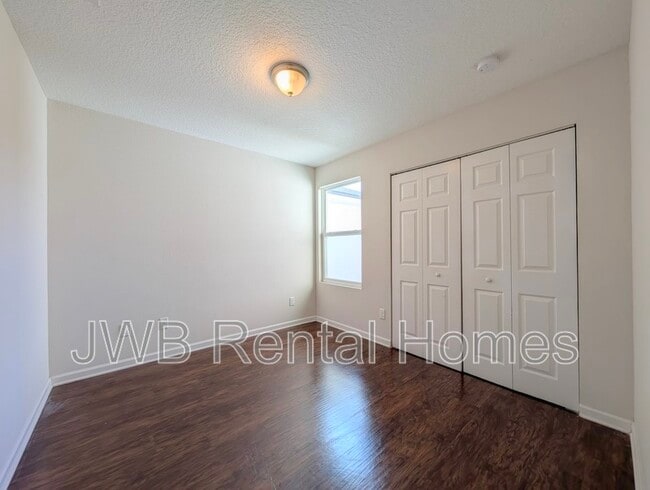 Building Photo - 8431 McGirts Village Ln