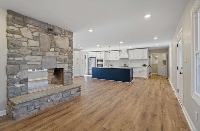 Building Photo - Renovated 3-Bedroom Ranch Home in Sanford