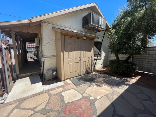 Building Photo - One Bedroom Single Family Home - Garfield District - First Month Free!