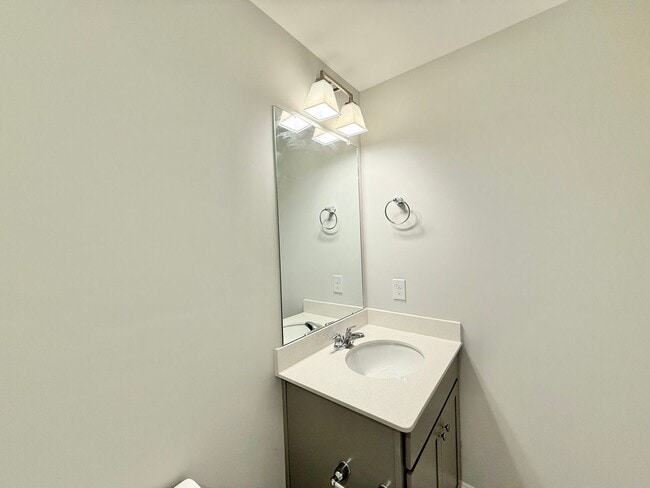 Building Photo - **OFFERING RENT PROMOTION FOR FIRST 6 MONT...