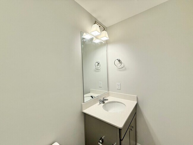 Building Photo - Stunning Newly Built 3BD, 3.5BA Fuquay Varina Townhome Near Shopping and Dining