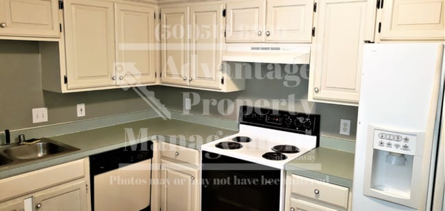 Building Photo - 66 Pinto Trail