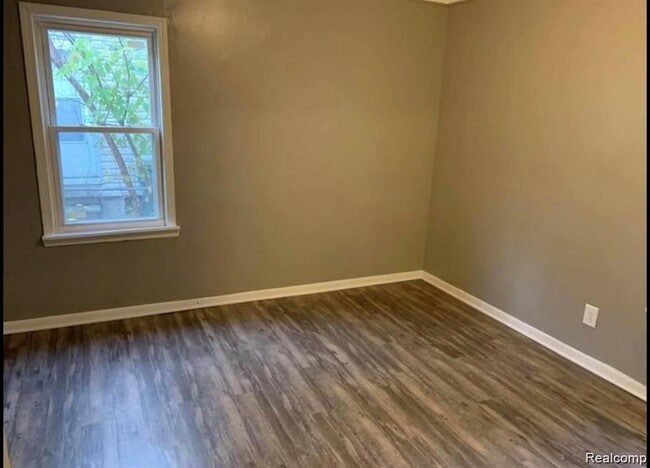 Building Photo - 1761 E Evelyn Ave