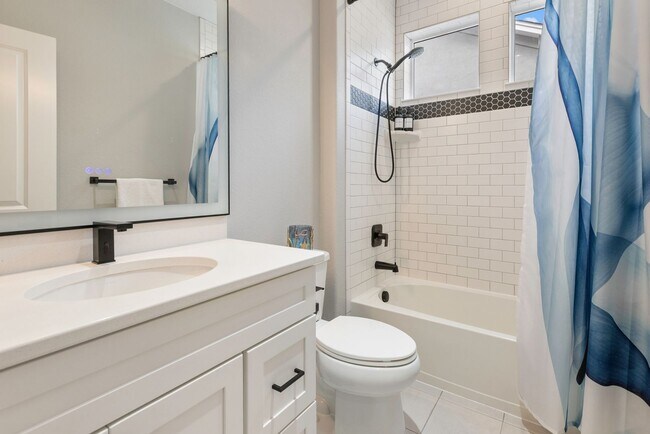 Building Photo - 2131 Seaglass St