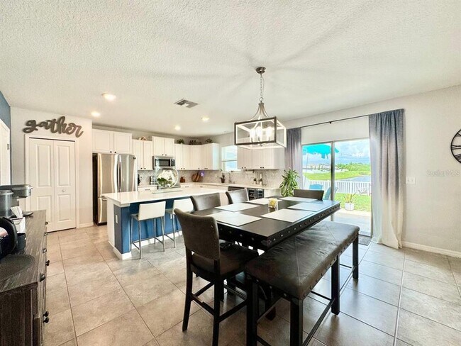 Building Photo - 10509 Carloway Hills Dr