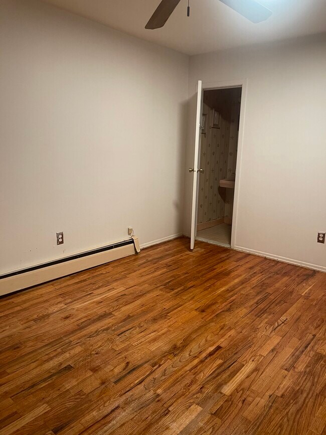 Master Bedroom - 2067 E 57th St