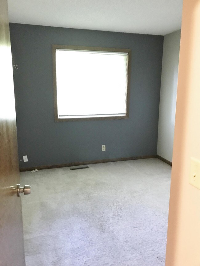 Building Photo - 17399 Barberry Cir