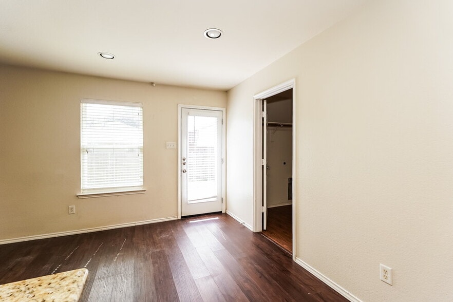 Building Photo - 6708 Friendsway Dr
