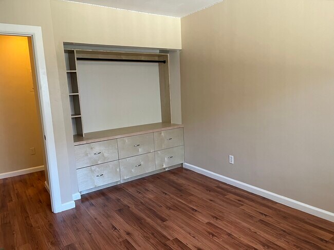 Building Photo - 13760 Sherman Way